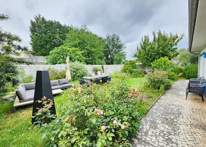 La Maison Du Bonheur Hébergement de vacances *